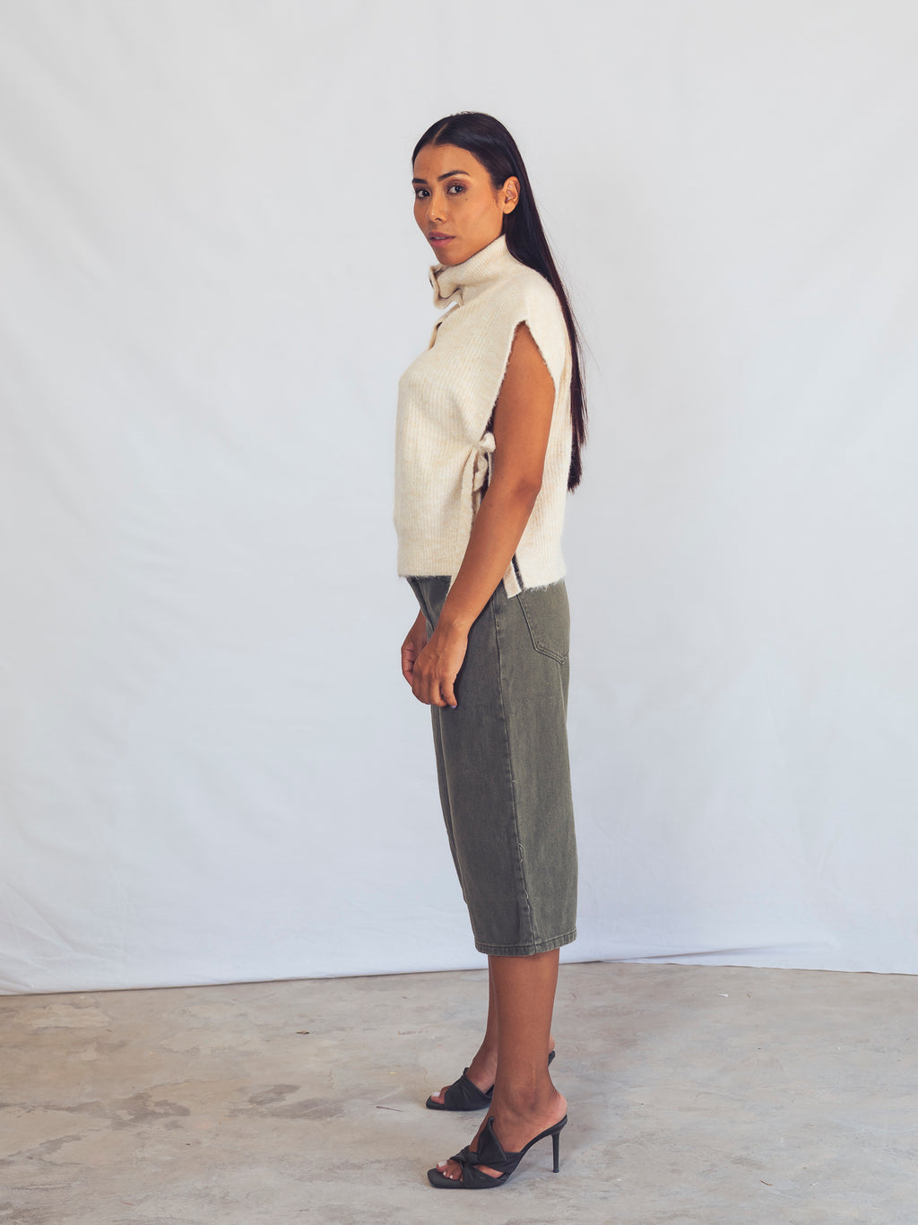 BERMUDAS DENIM VERDE CAQUI