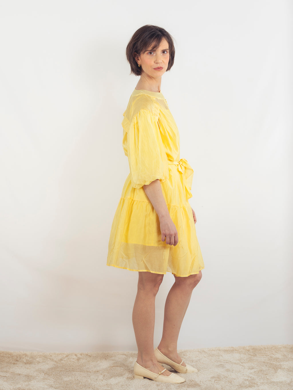 VESTIDO CORTO AMARILLO PASTEL