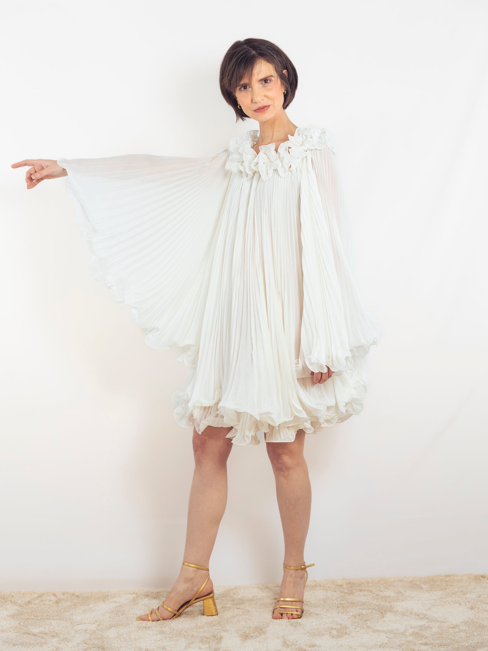 VESTIDO CORTO BLANCO PLISADO