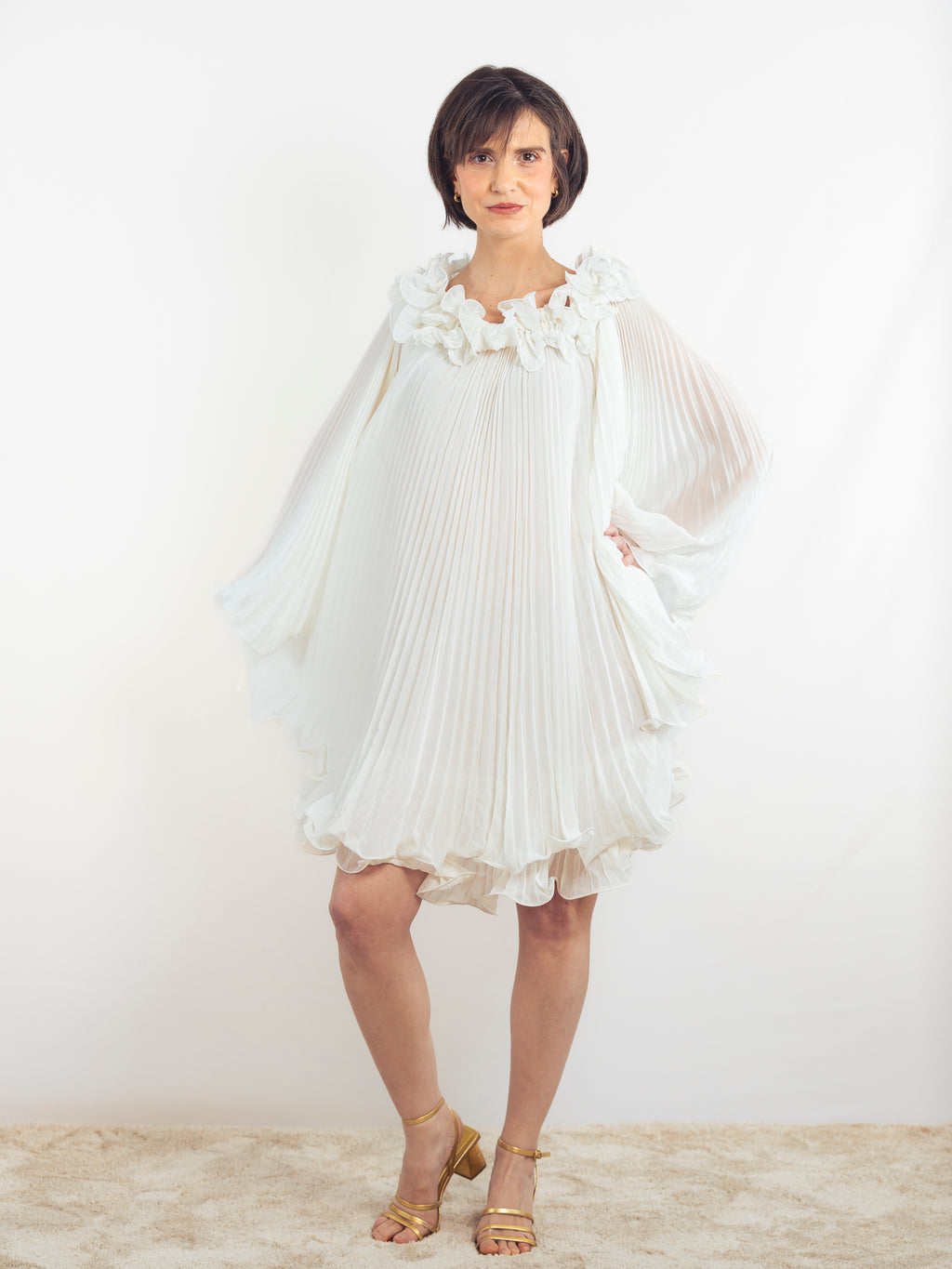 VESTIDO CORTO BLANCO PLISADO