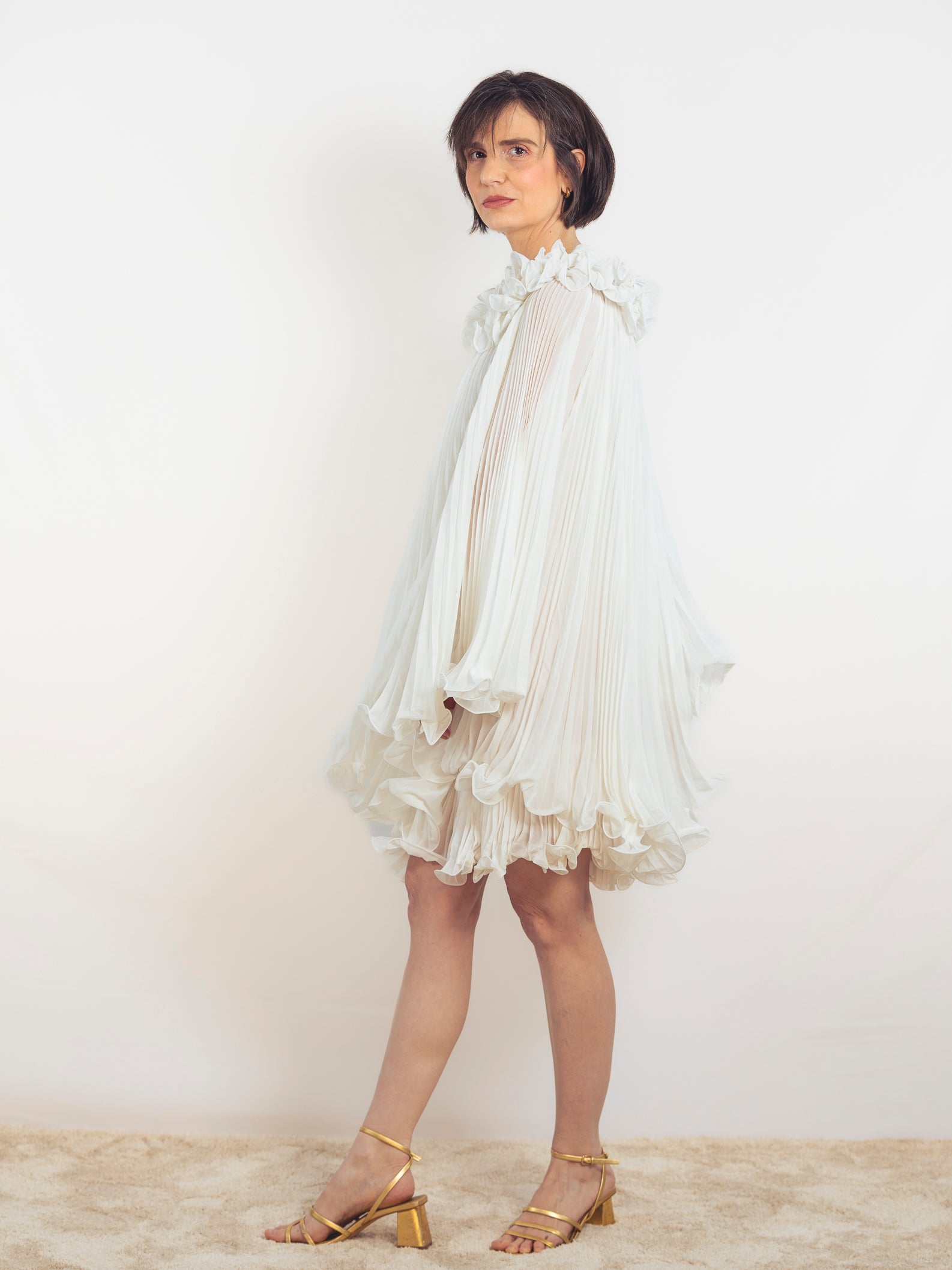 VESTIDO CORTO BLANCO PLISADO