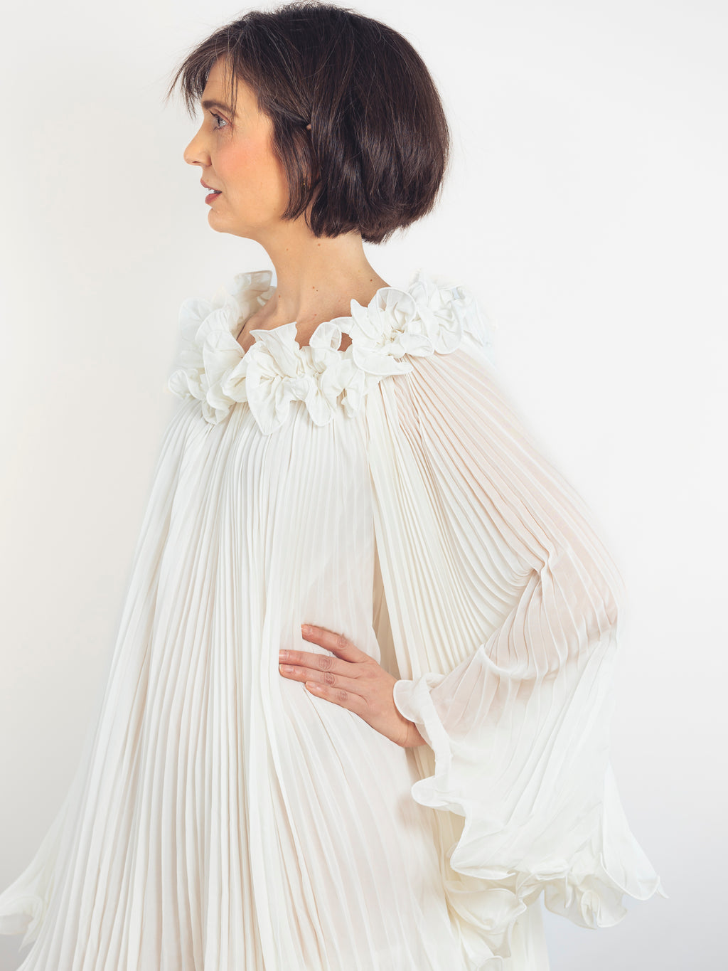 VESTIDO CORTO BLANCO PLISADO