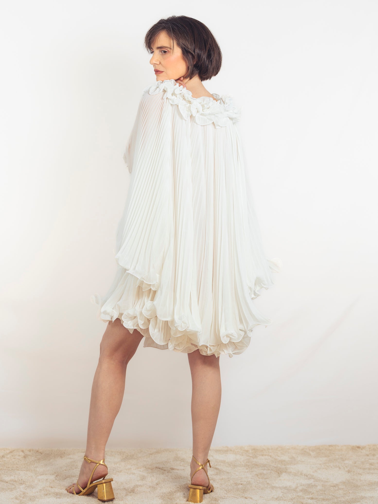 VESTIDO CORTO BLANCO PLISADO