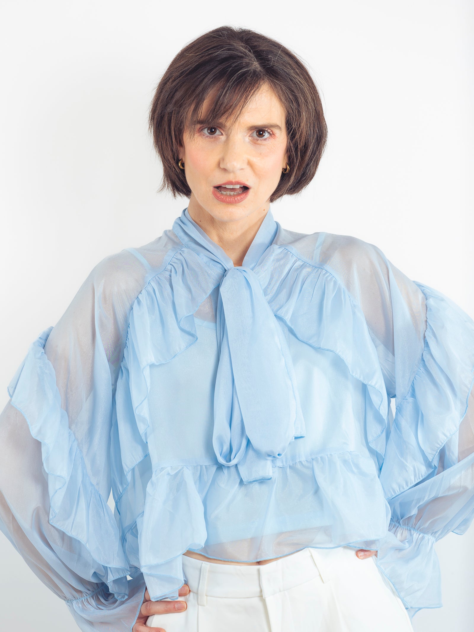 BLUSA AZUL BEBÉ VOLANTES