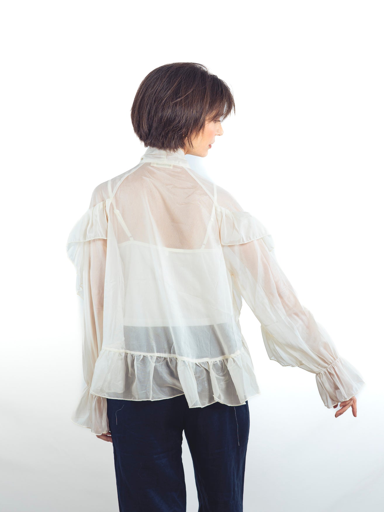 BLUSA BLANCO ROTO VOLANTES
