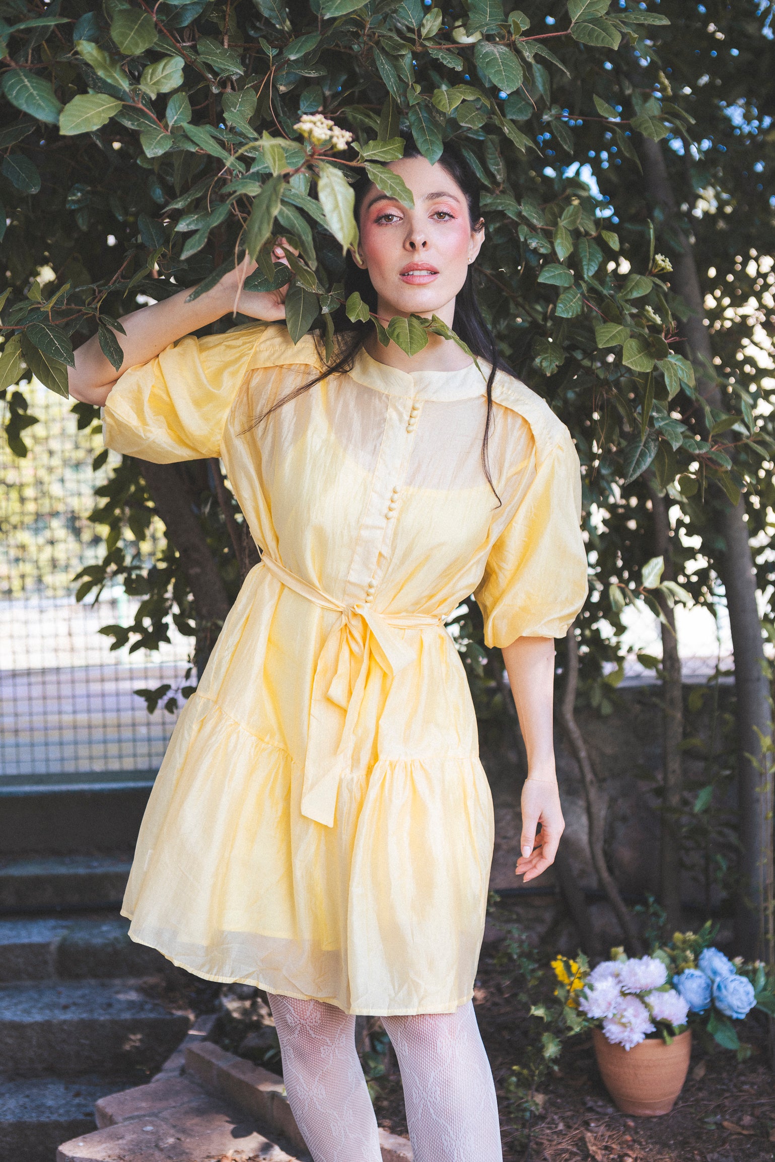 VESTIDO CORTO AMARILLO PASTEL