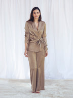 TRAJE SATINADO CHAMPAGNE