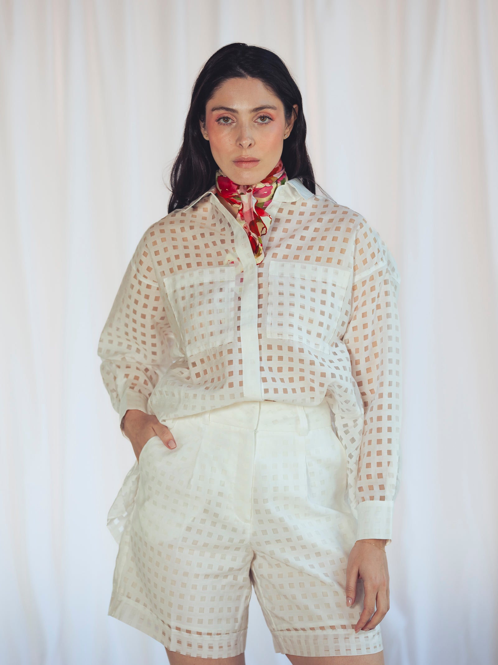 CAMISA OVERSIZED CUADROS BLANCA