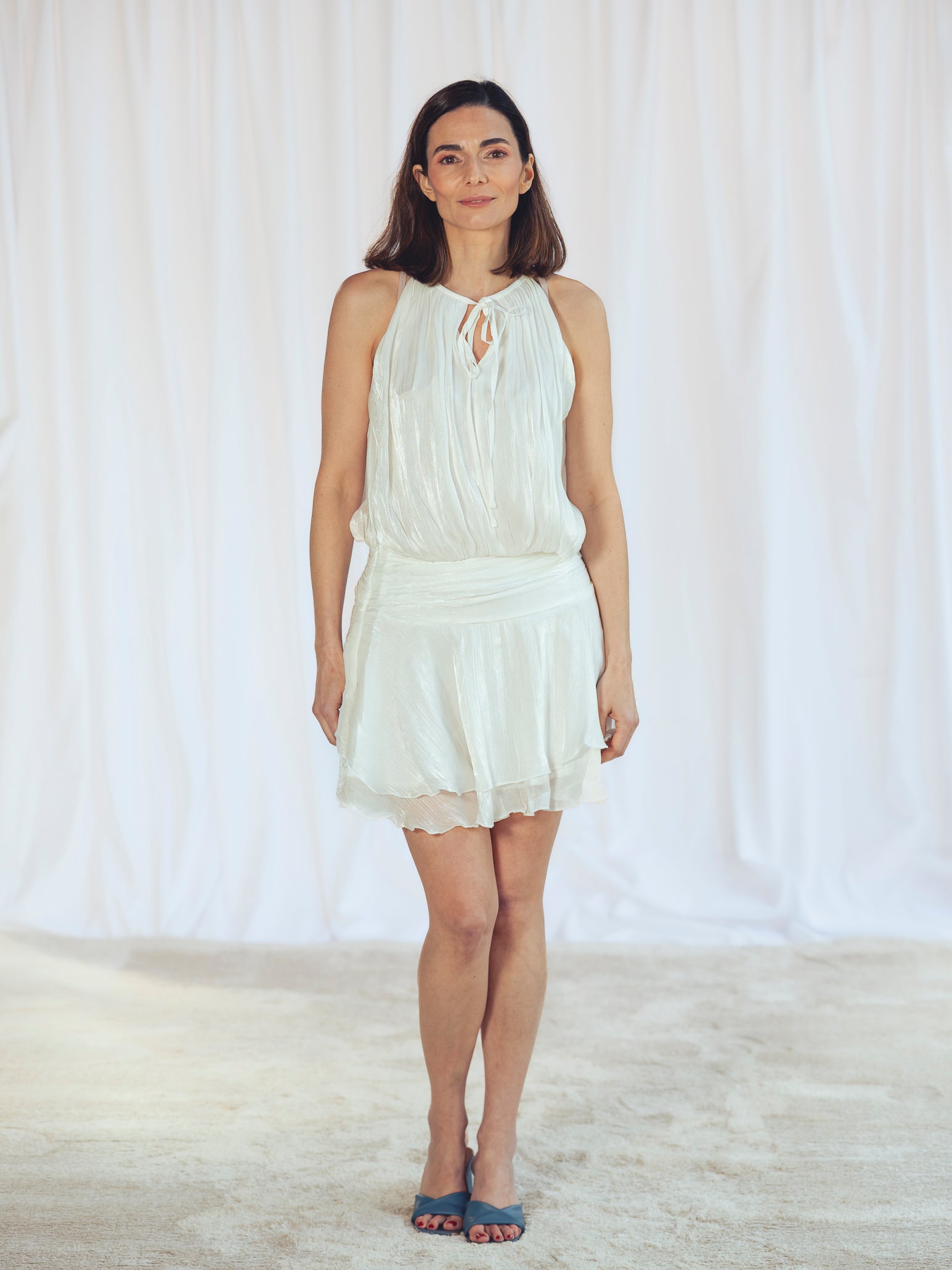 VESTIDO CORTO BLANCO ROTO