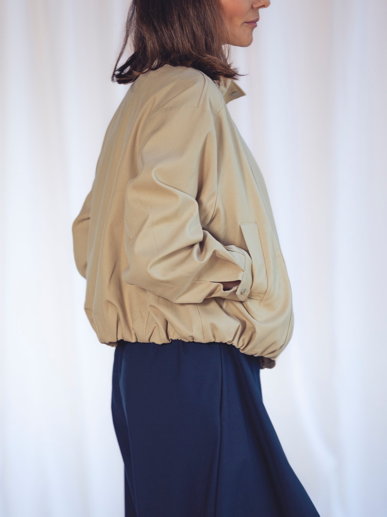 CHAQUETA BOMBER BEIGE