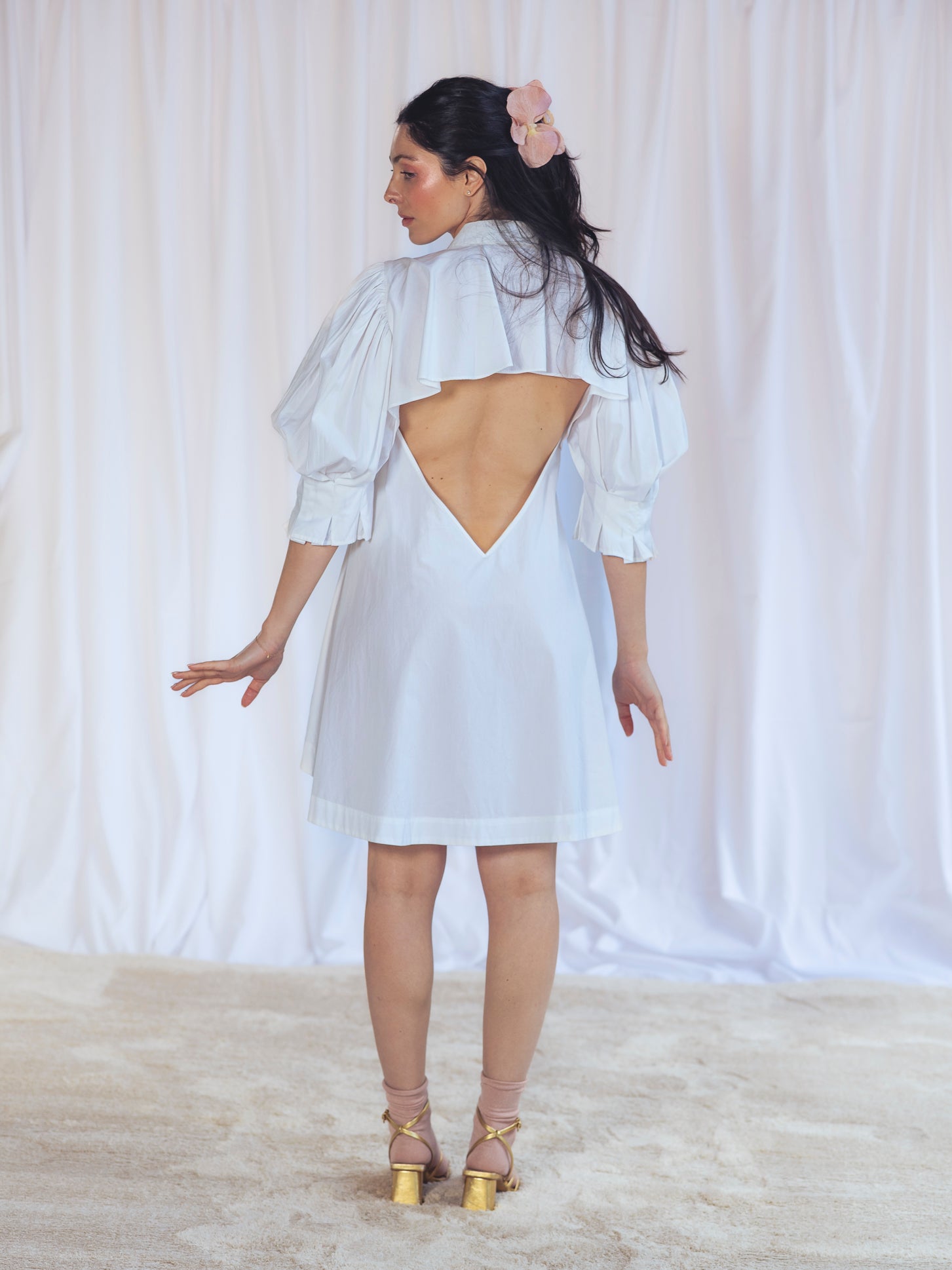 VESTIDO BLANCO ESCOTE ESPALDA